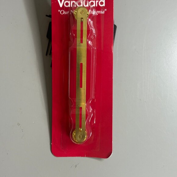 Vanguard Base Bar Brass Triple Ribbon Mount with Clutch Back - Picture 2 of 3